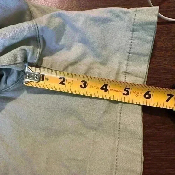 gloria vanderbilt shorts Size 12 Button Details. 6” Inseam. Light Green/khaki - Picture 7 of 8